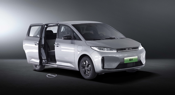 سيارة الأجرة الكهربائية النقية BYD D1 لديها مدى 418 كيلومتر وباب سريع كهربائي