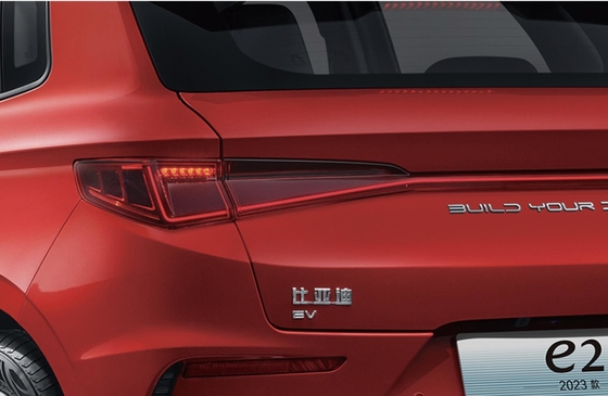 صُنعت في الصين بمدى 405 كيلومتر، 2023 سيارة سيدان مشتركة كهربائية نقية BYD e2