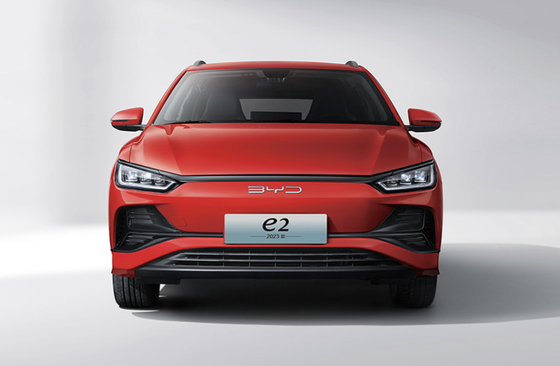 صُنعت في الصين بمدى 405 كيلومتر، 2023 سيارة سيدان مشتركة كهربائية نقية BYD e2