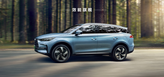 معيار الأداء: طاقة هجينة بمدى 121 كم ، محرك عجلات أمامية فاخرة BYD SUV Tang DMI