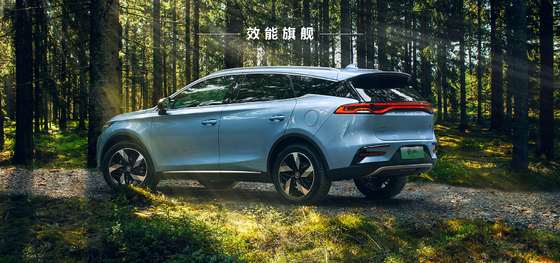 معيار الأداء: طاقة هجينة بمدى 121 كم ، محرك عجلات أمامية فاخرة BYD SUV Tang DMI
